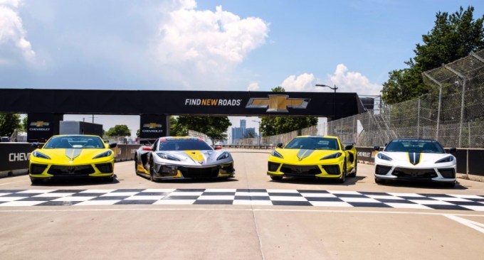 2022-Chevrolet-Corvette-Stingray-IMSA-GTLM-Championship-Edition